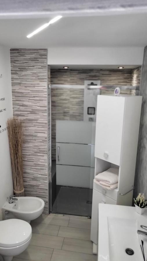 Holithªy Molª Bed & Breakfast Мола ди Бари Екстериор снимка